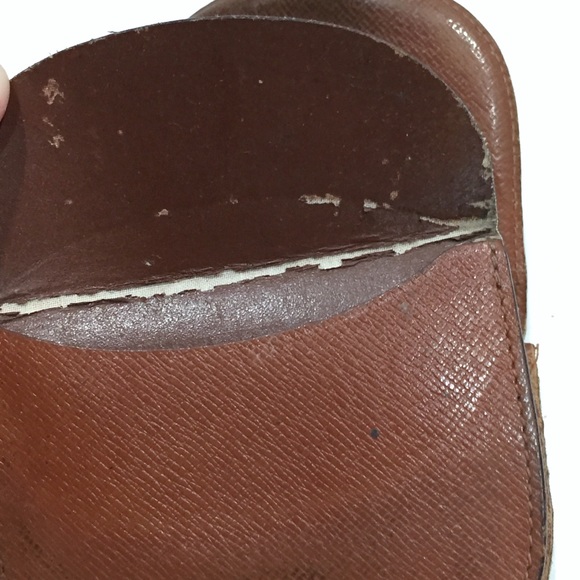 Louis Vuitton rounded coin purse - Picture 3 of 5